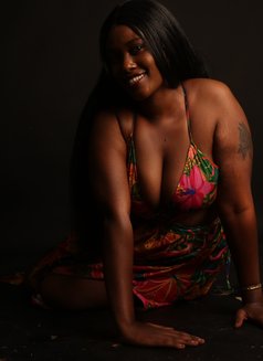 Lulu - puta in Nairobi Photo 6 of 6
