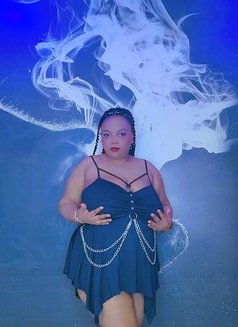 Lulu - escort in Riyadh Photo 9 of 10