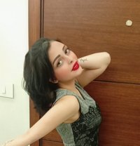 Lulu - escort in Beirut Photo 6 of 10