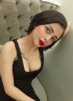 Lulu - escort in Beirut Photo 10 of 10