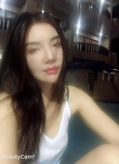 Lulu - escort in Al Manama Photo 2 of 3