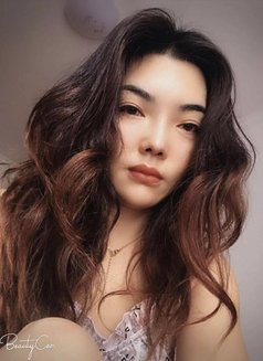 Lulu - escort in Al Manama Photo 3 of 3