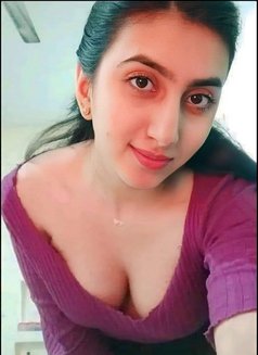 Lulu - escort in Ajmān Photo 1 of 3