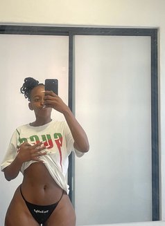 Lulu - escort in Cape Town Photo 2 of 2