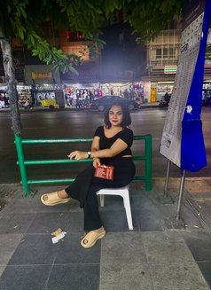 Lulu - Transsexual escort in Bangkok Photo 10 of 15