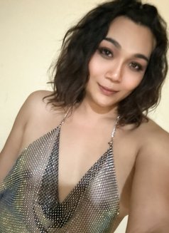 Lulu - Transsexual escort in Bangkok Photo 14 of 15