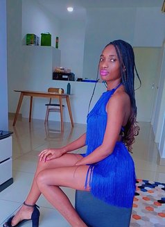 Lulu - puta in Kuala Lumpur Photo 4 of 7