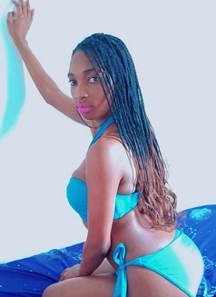 Lulu - puta in Kuala Lumpur Photo 6 of 7