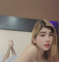 ZinZin - escort in Singapore Photo 1 of 9