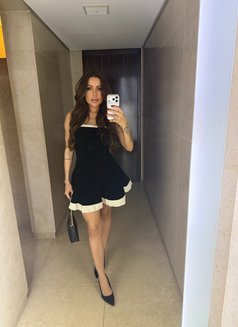 Luna - escort in London Photo 1 of 3