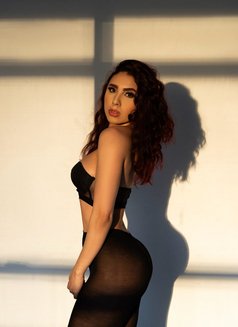 Luna - puta in Singapore Photo 7 of 7