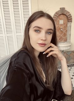 Luna - escort in Thessaloniki Photo 5 of 8