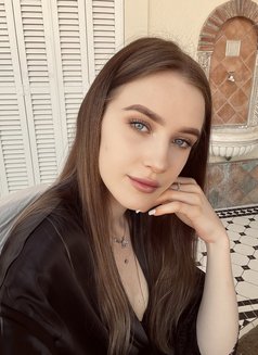 Luna - escort in Thessaloniki Photo 6 of 8