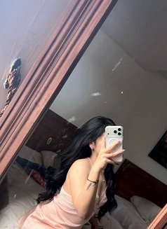 Luna Dania - escort in Bali Photo 5 of 11