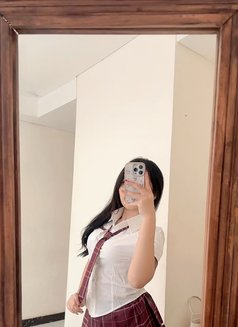 Luna Dania - escort in Bali Photo 7 of 11