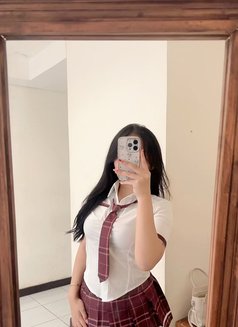 Luna Dania - escort in Bali Photo 9 of 11