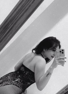 Luna Dania - escort in Bali Photo 12 of 15