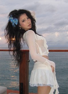 Luna - escort in Bangkok Photo 3 of 15