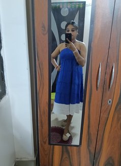 Luna - escort in New Delhi Photo 2 of 2