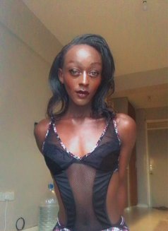 Luna - Transsexual escort in Nairobi Photo 2 of 4