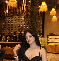 Luna - escort in Manila