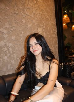 Luna - escort in Manila Photo 7 of 7