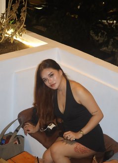 Luna - escort in Manila Photo 8 of 12