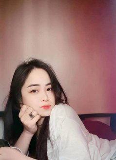 Luna - escort in Taipei Photo 2 of 6