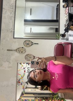 Luna - Transsexual escort in Makati City Photo 6 of 8