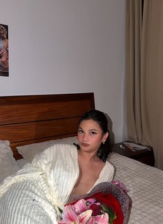 Luna - Acompañantes transexual in Makati City Photo 10 of 13