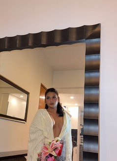 Luna - Acompañantes transexual in Makati City Photo 12 of 13