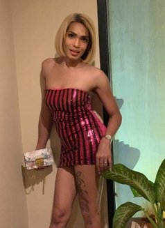 Luna Hot - Acompañantes transexual in Bali Photo 2 of 7