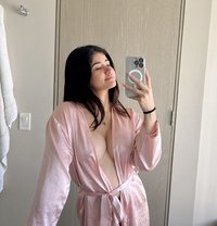 Luna - escort in Chennai Photo 6 of 7