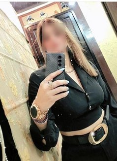 Lubna Intimacy Indian Queen in Dubai - puta in Dubai Photo 3 of 10