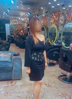 Lubna Intimacy Indian Queen in Dubai - puta in Dubai Photo 4 of 10