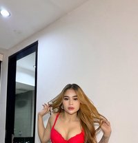 Luna - puta in Bali Photo 1 of 5