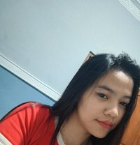 Luna - puta in Bali Photo 1 of 4