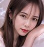 Luna - masseuse in Jakarta Photo 2 of 7