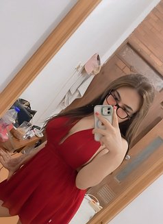 TS Luna - Transsexual escort in Bandung Photo 4 of 7