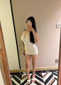 Luna - escort in Bangkok Photo 13 of 22