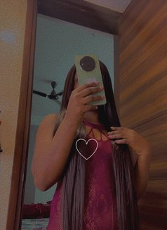 Luna - escort in Gurgaon Photo 2 of 6