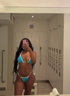 Luna - escort in Kuala Lumpur Photo 1 of 4