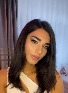 Luna Lu - Transsexual escort in Jeddah Photo 19 of 28