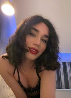 Luna Lu - Transsexual escort in İstanbul Photo 27 of 30