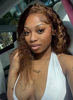 Luna Mabela Now - escort in Muscat Photo 2 of 2