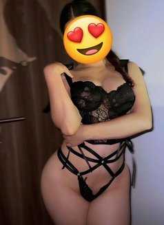 Luna - escort in Cairo Photo 1 of 1