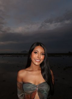 LUNA - natural boobs - puta in Phuket Photo 10 of 16