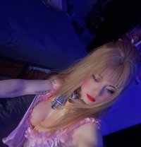 Luna crosdres sexy Masage and evething - Male escort in Dubai Photo 15 of 18