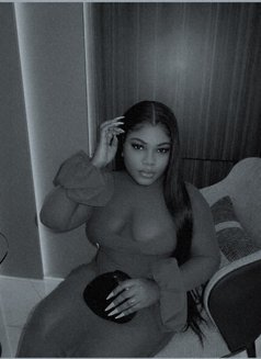 Luna - escort in Cotonou Photo 1 of 3