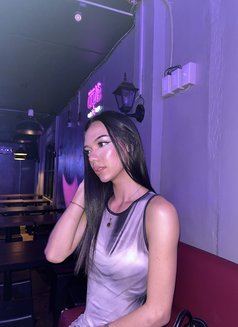 Luna Patterson - Transsexual escort in Manila Photo 1 of 7